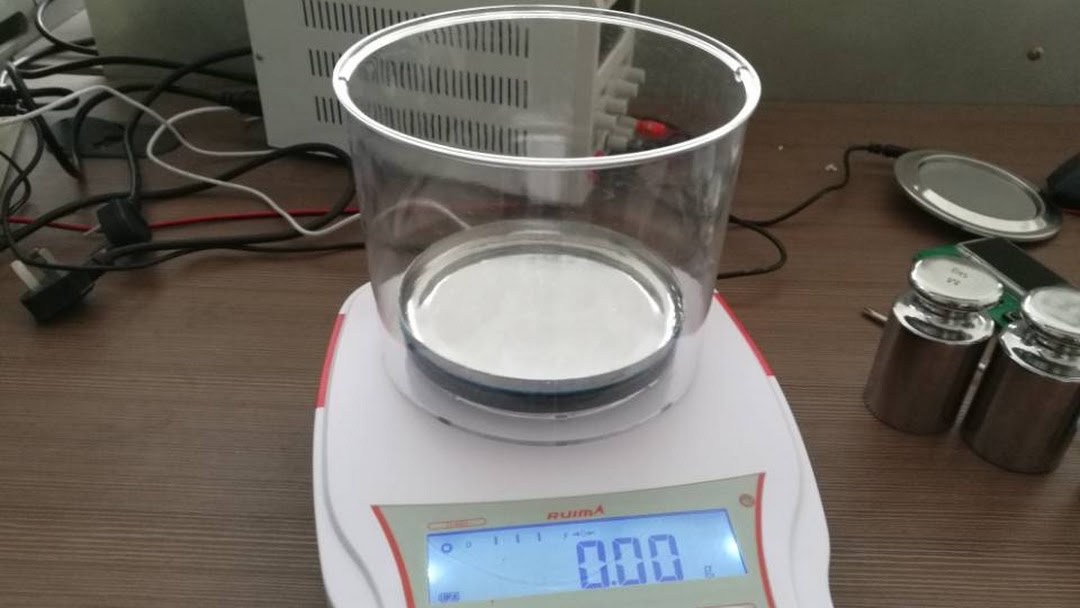 Stable Electronic High Precision Balance