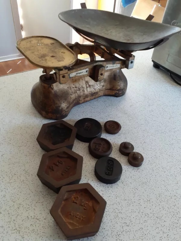 Manual Balance Scale with Both Side Brass Plated Dishes – Kampala