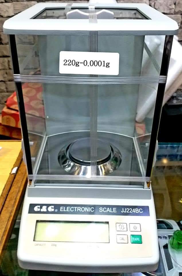 sensitive to gloves touch panel analytical balance for education