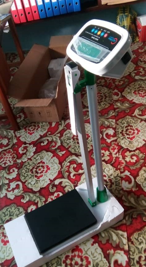 Infant height and weight measuring scale