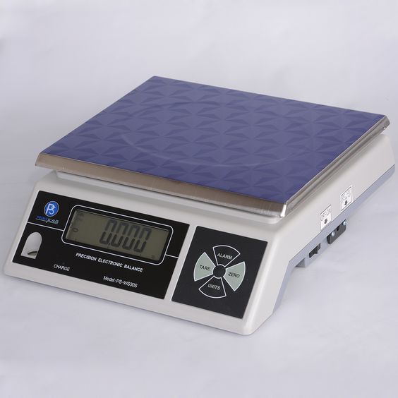 Use price computing scale to weigh accurately