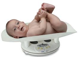 Mechanical baby weighing scales of up to 16kg weight capacity from Nakasero