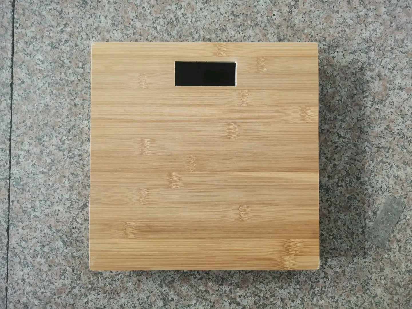 Durable Ironware-style Analog Scale with a 400 lb capacity