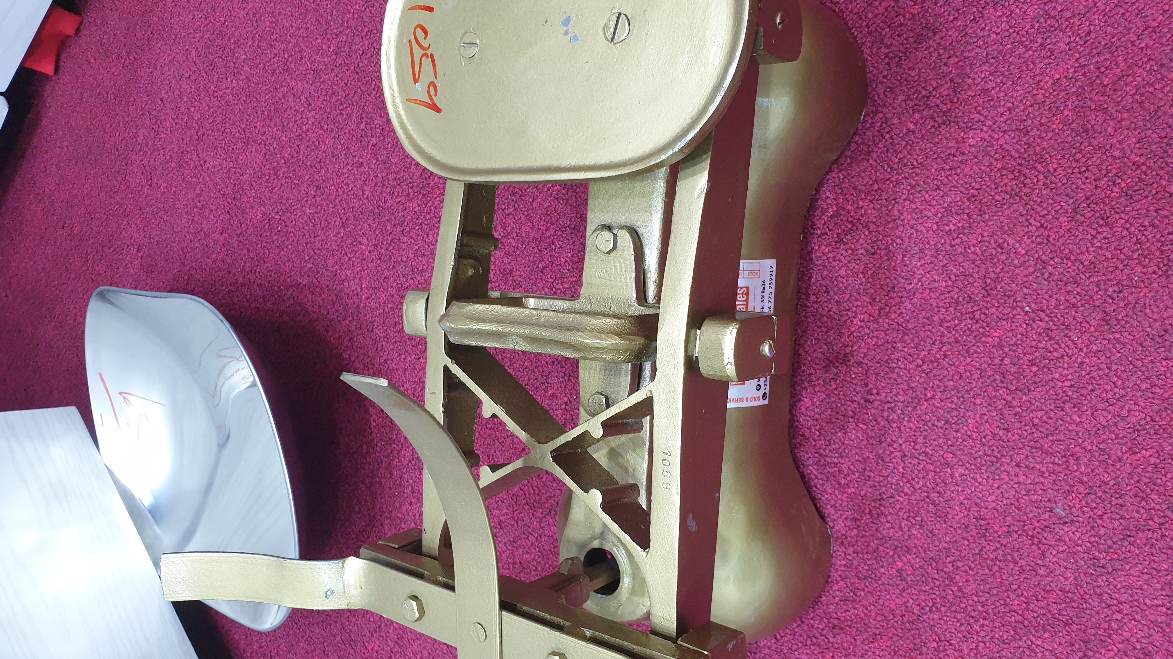 Manual Counter Weighing Scale with Both Side Steel Dishes