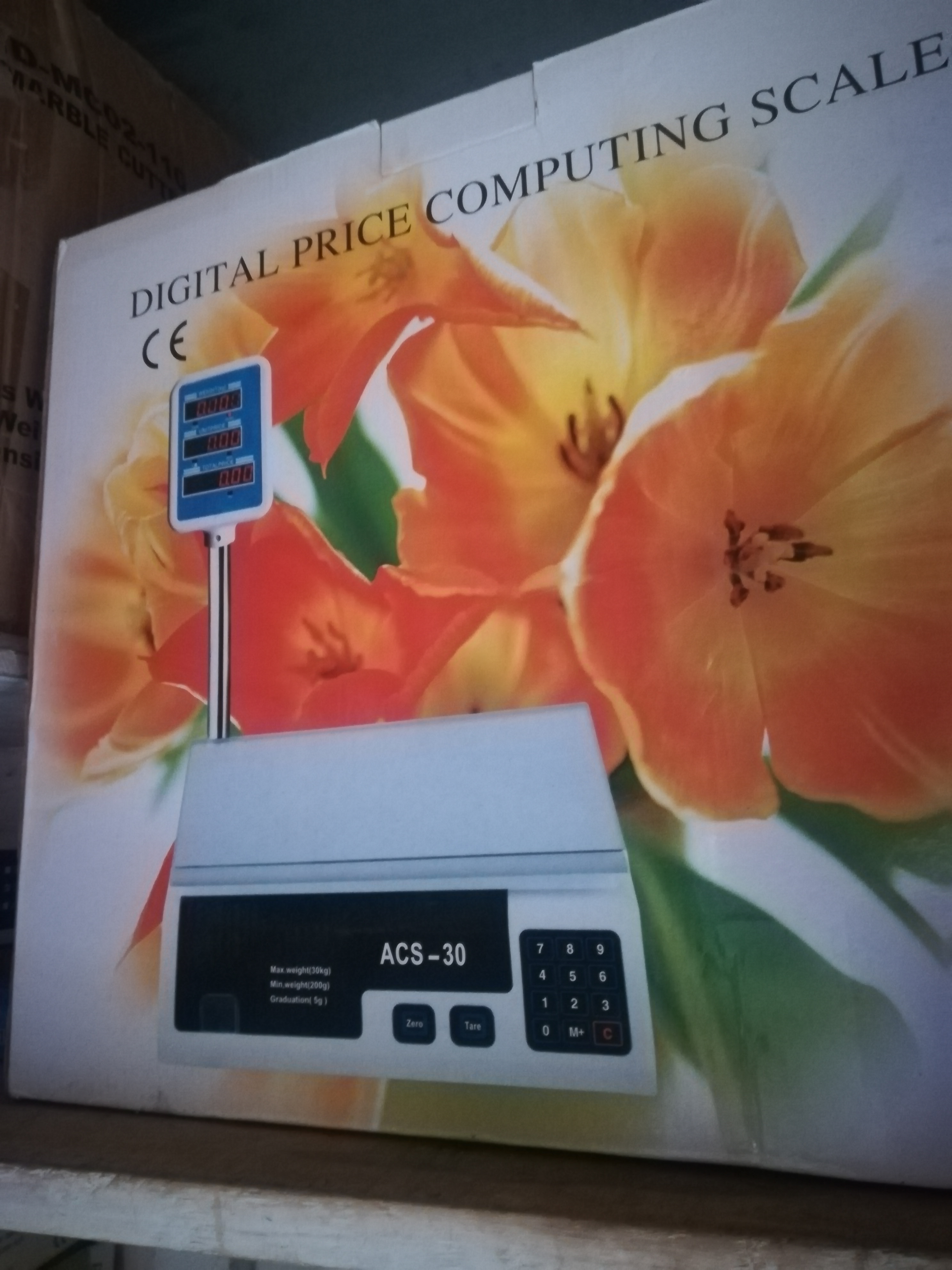 Digital weighing scale for grocery store