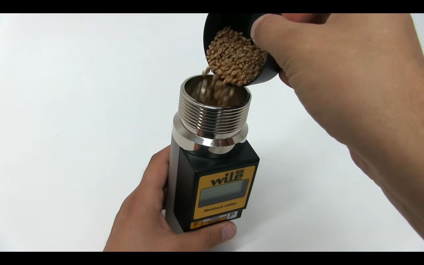 Moisture Meter with Slim, Stackable Design