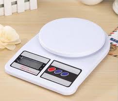 Digital kitchen scale with gram and ounce