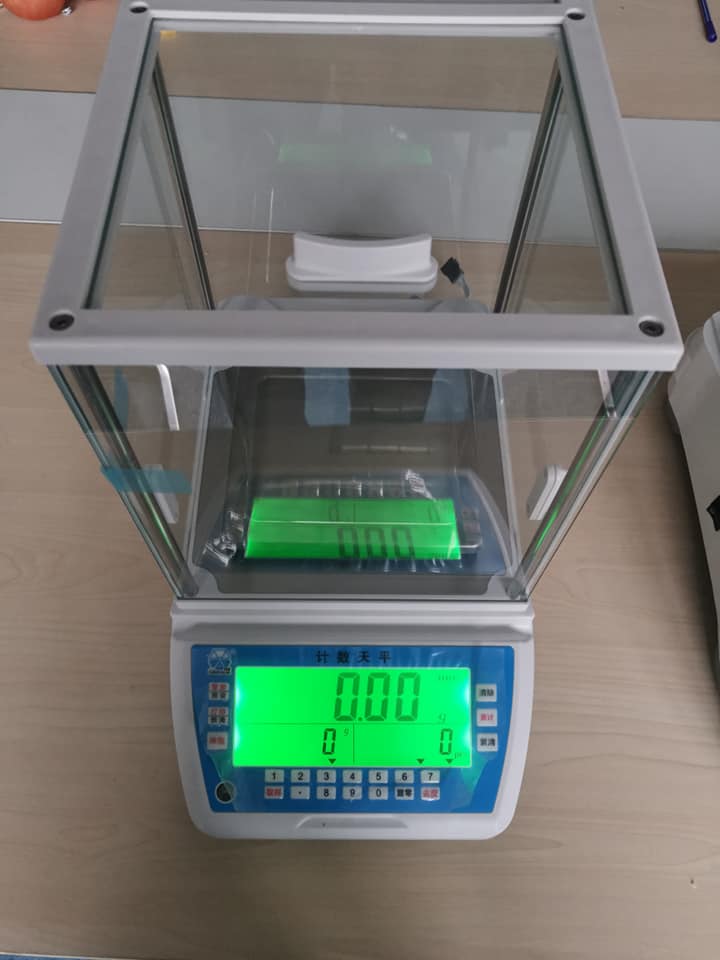 Analytical Precision Laboratory Balance — High Accuracy & Reliability