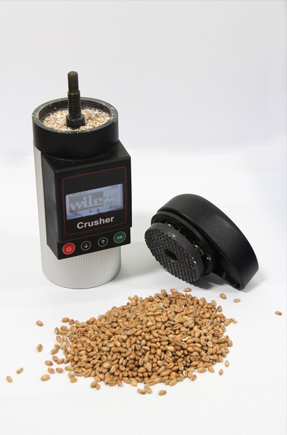 Programmable parameters for moisture meters