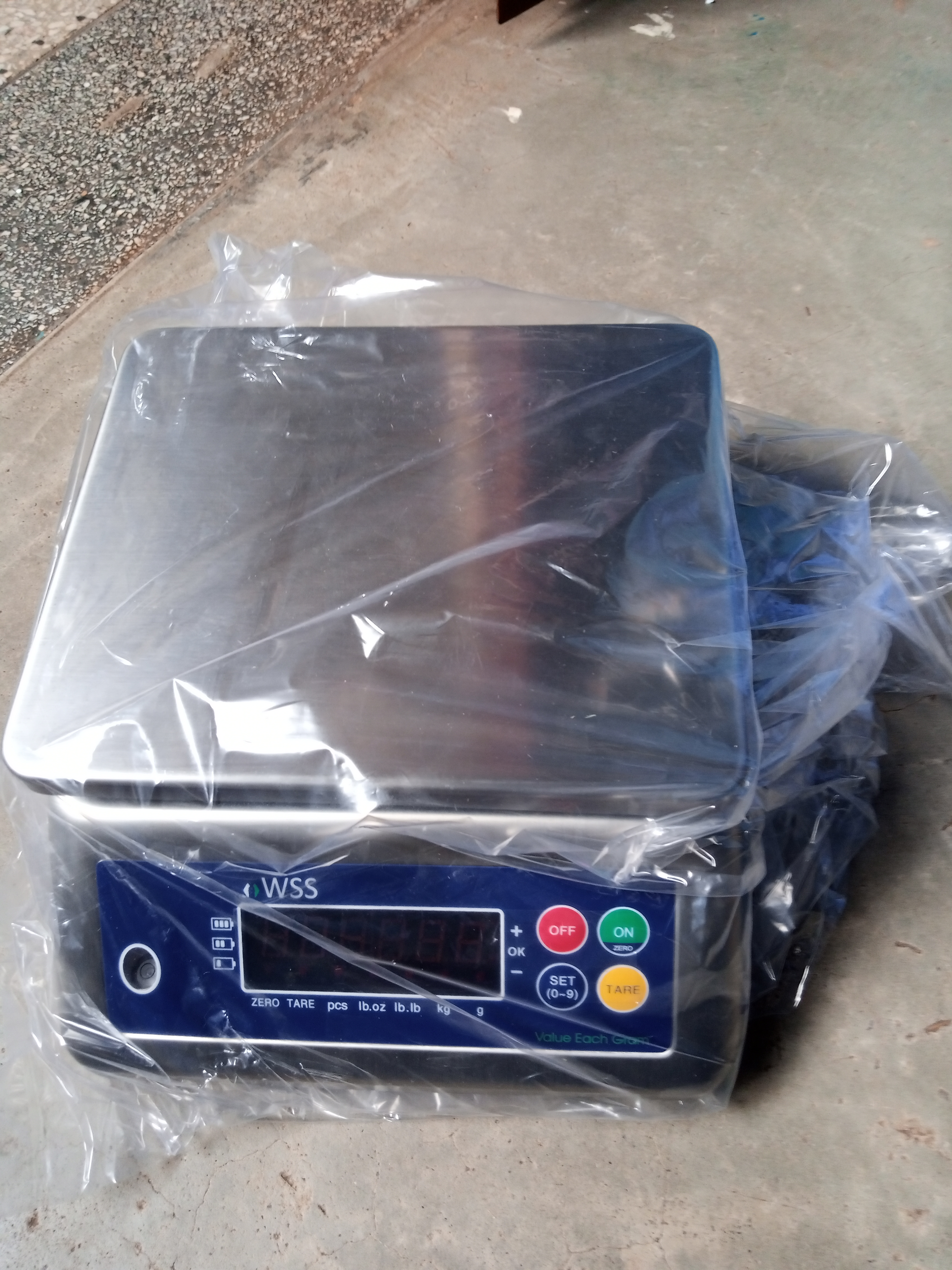 Aqua-Proof Table-Top Weighing Scale