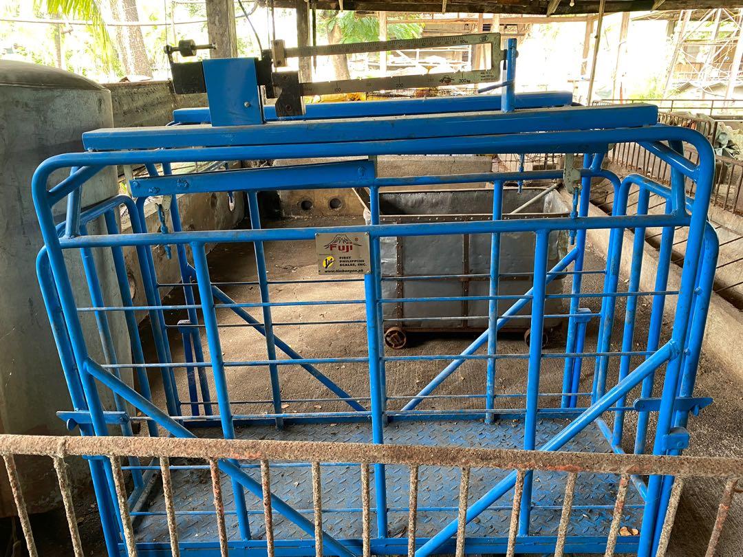 Metallic Wire Folding Animal Crate / Dog Cage - Accessories weighing scale available in Kampala, Uganda